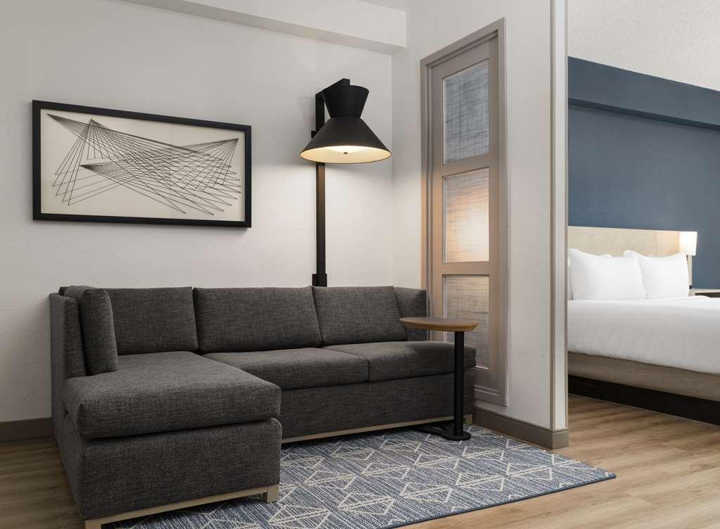 Hyatt Place - 3*